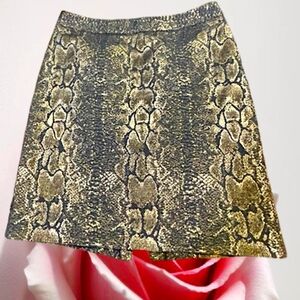 Beautiful! Snake skin pattern, Worthington green ski skirt size 6